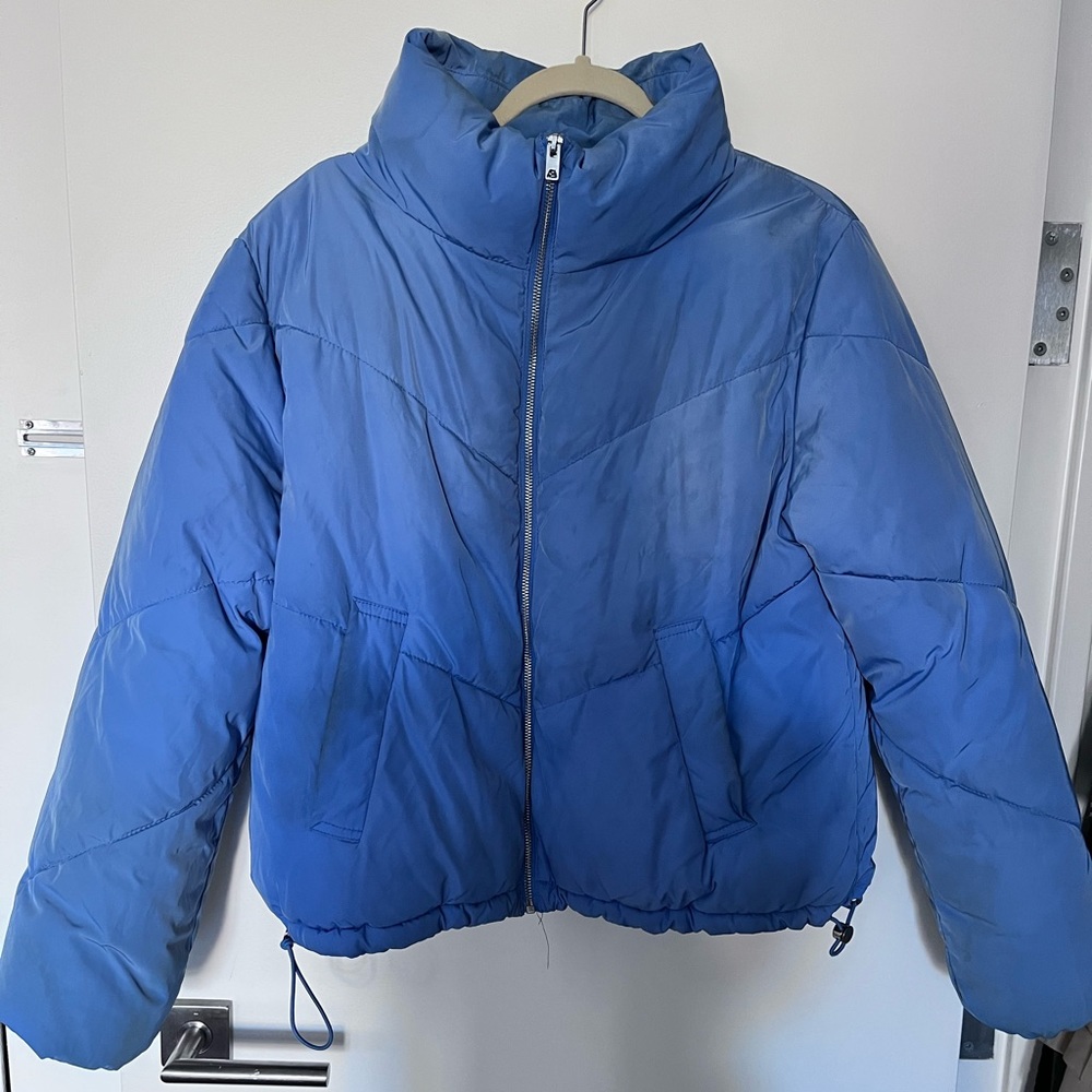 H&M blue puffer.